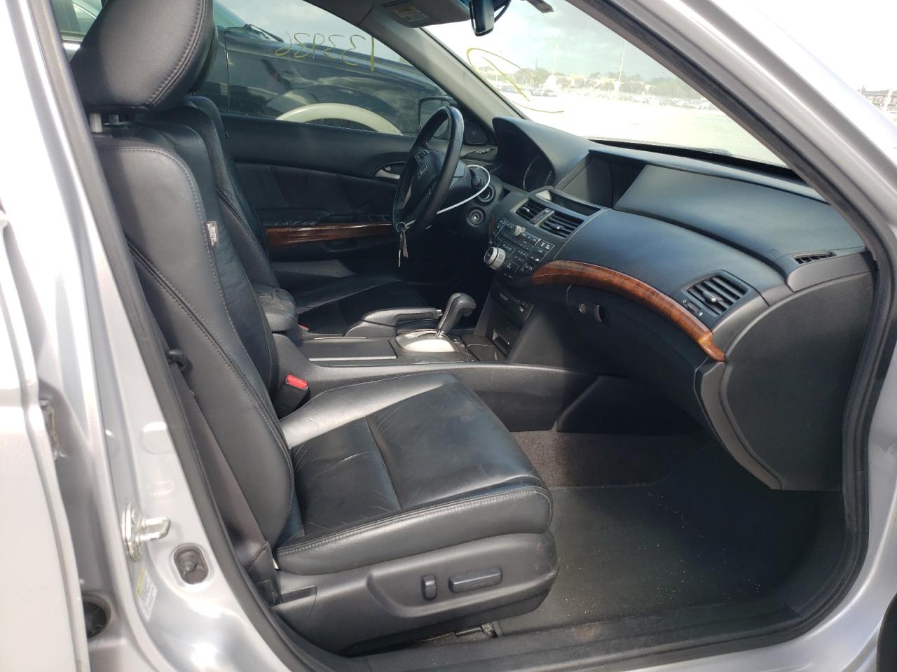 Photo 5 from auction – 2011 HONDA ACCORD EXL with VIN 1HGCP3F82BA030364