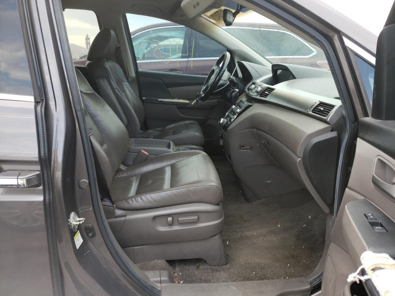 Photo 5 from auction – 2012 HONDA ODYSSEY TO with VIN 5FNRL5H92CB093964