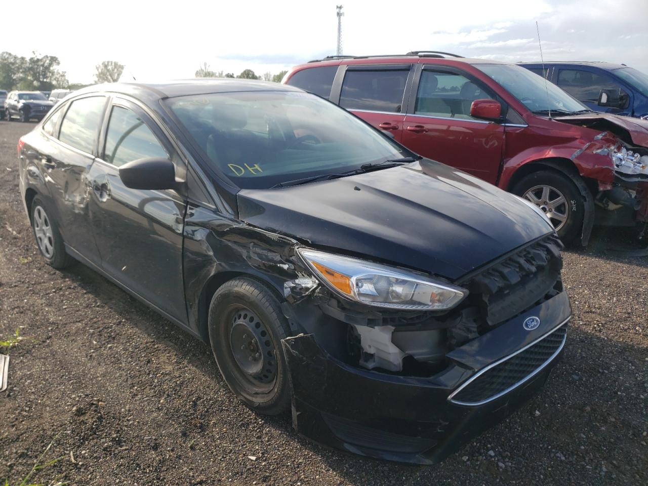 FORD FOCUS S 2017 with VIN 1FADP3E27HL289208 - Photo from auction