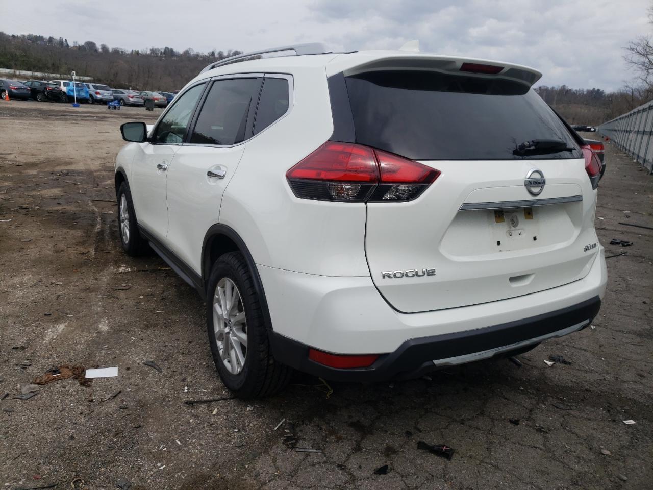 Photo 3 from auction – 2017 NISSAN ROGUE S with VIN KNMAT2MV6HP556443