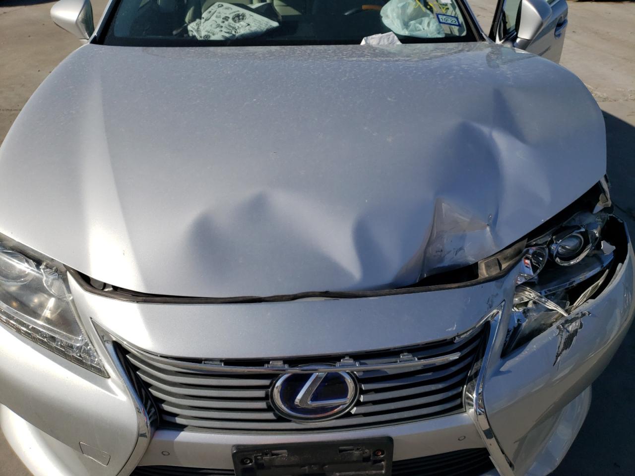 Photo 16 from auction – 2013 LEXUS ES 300H with VIN JTHBW1GG1D2035395