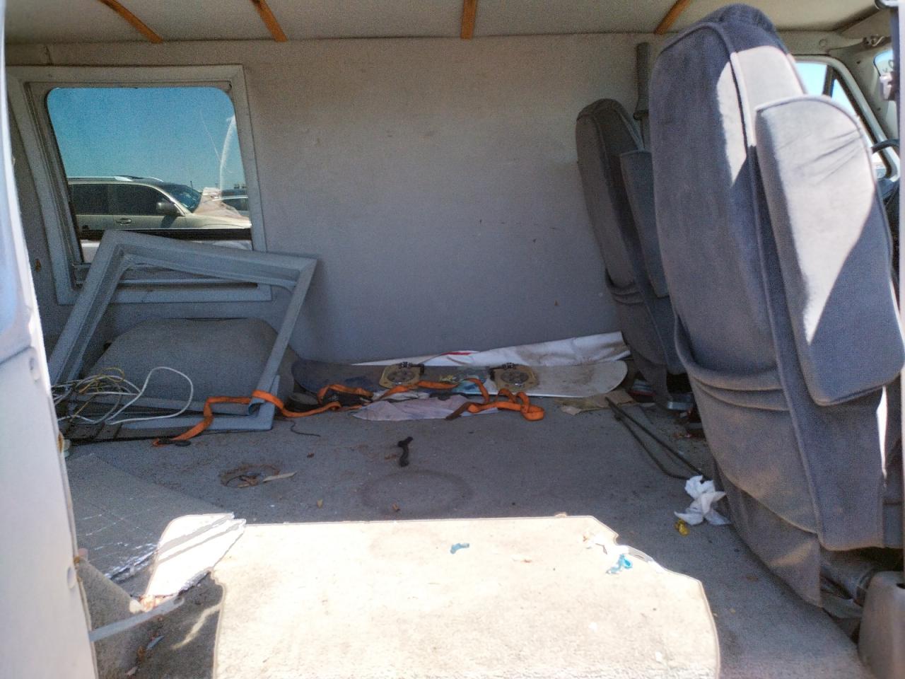 Photo 6 from auction – 1994 DODGE RAM VAN B1 with VIN 2B6GB11X8RK119330