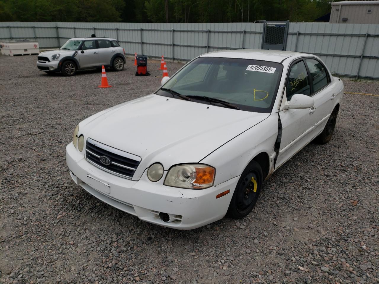 Photo 2 from auction – 2006 KIA OPTIMA LX with VIN KNAGD126465465903