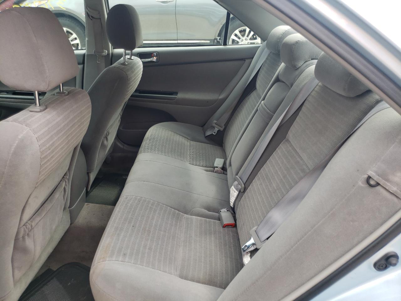 Photo 6 from auction – 2005 TOYOTA CAMRY LE with VIN 4T1BE32K85U635022
