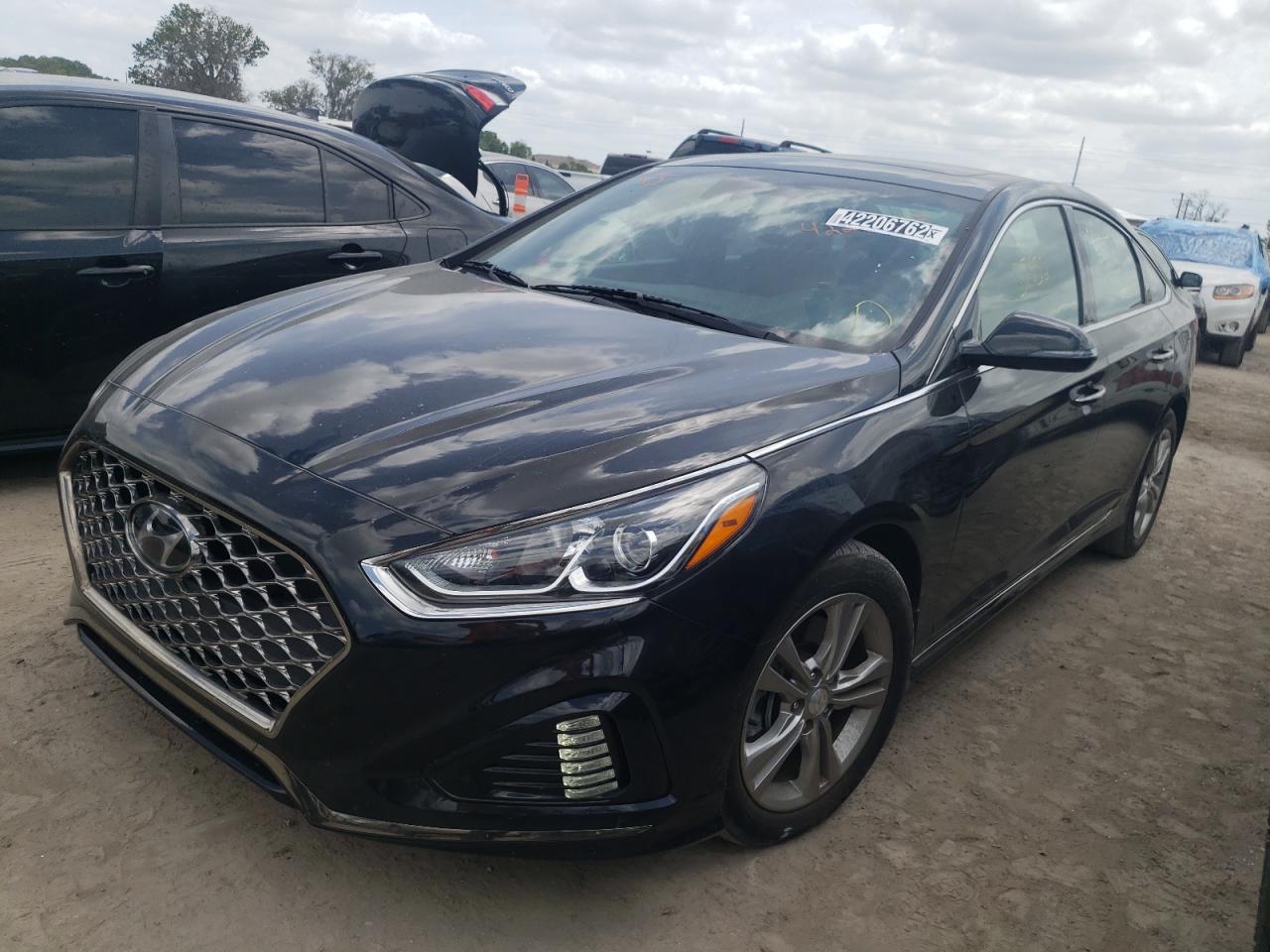 Photo 2 from auction – 2019 HYUNDAI SONATA LIM with VIN 5NPE34AFXKH764449