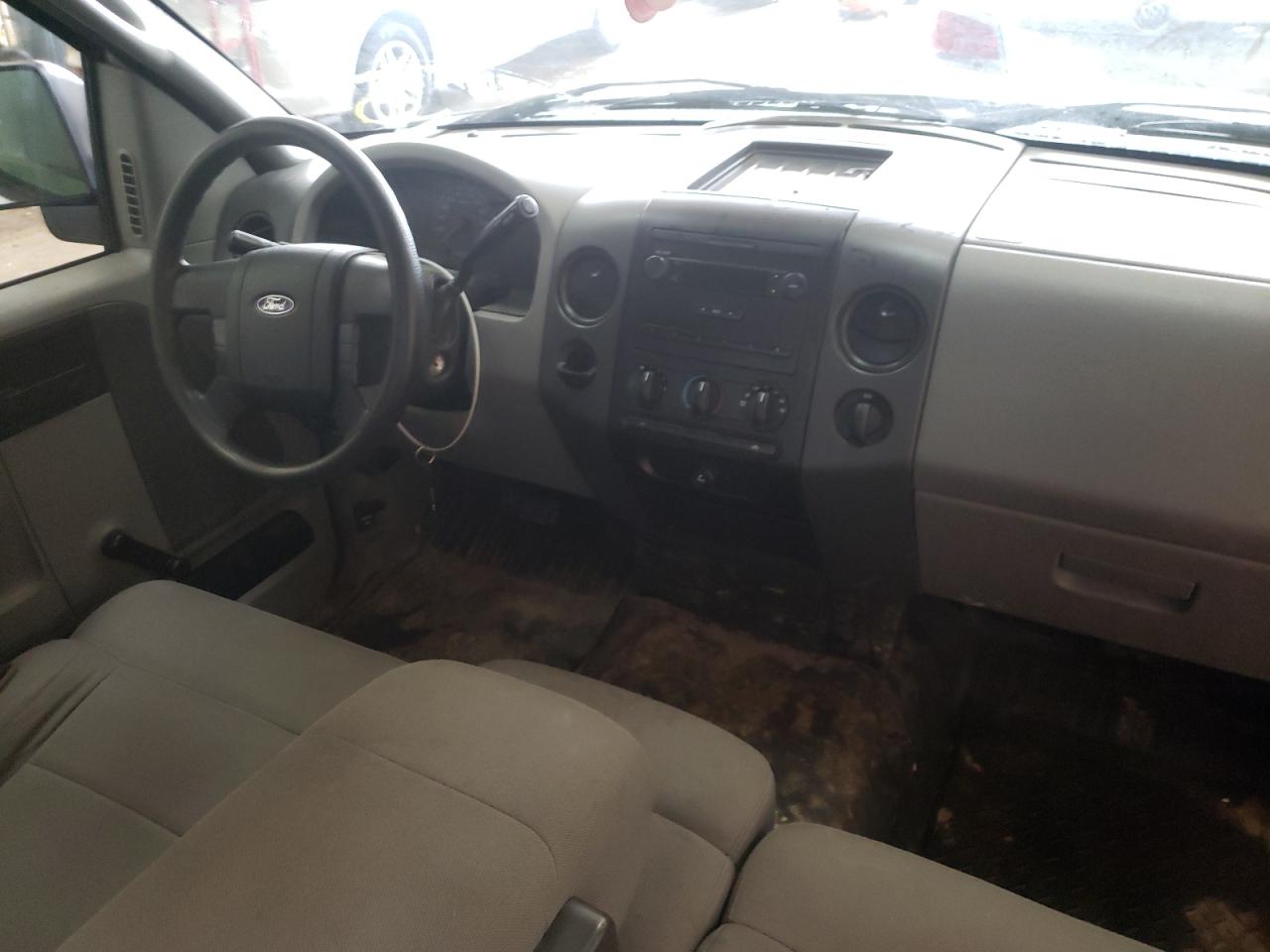 Photo 9 from auction – 2005 FORD F150 with VIN 1FTRF12245NB67904