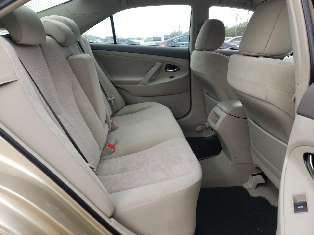 Photo 6 from auction – 2011 TOYOTA CAMRY BASE with VIN 4T1BF3EK5BU723403