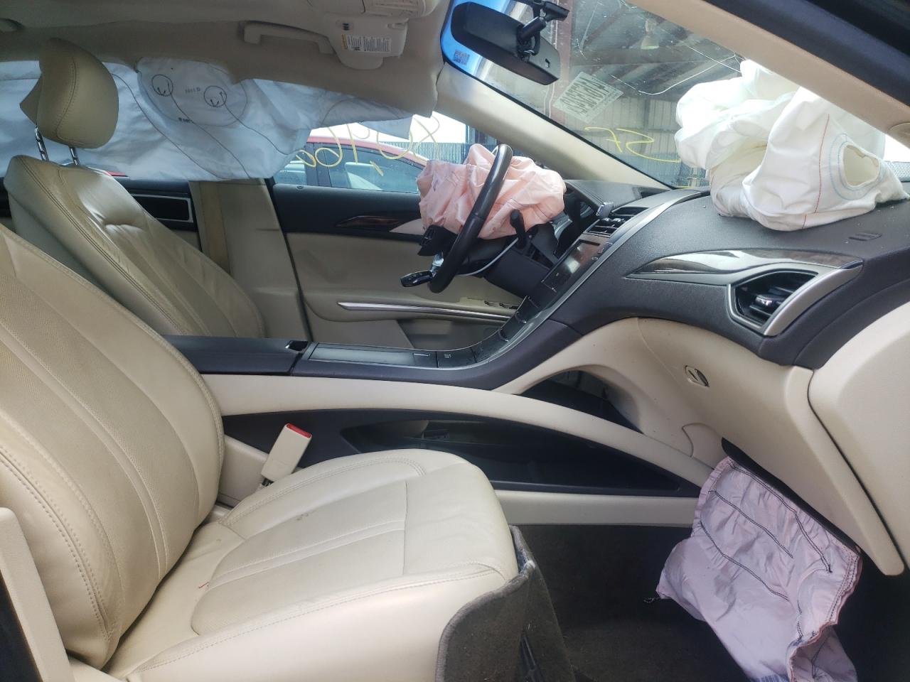 Photo 5 from auction – 2015 LINCOLN MKZ with VIN 3LN6L2J98FR616608