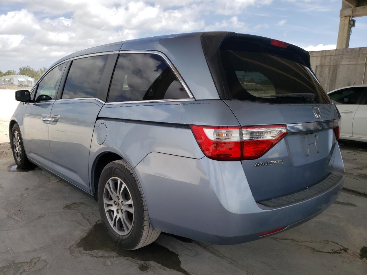 Photo 3 from auction – 2013 HONDA ODYSSEY EX with VIN 5FNRL5H64DB045082
