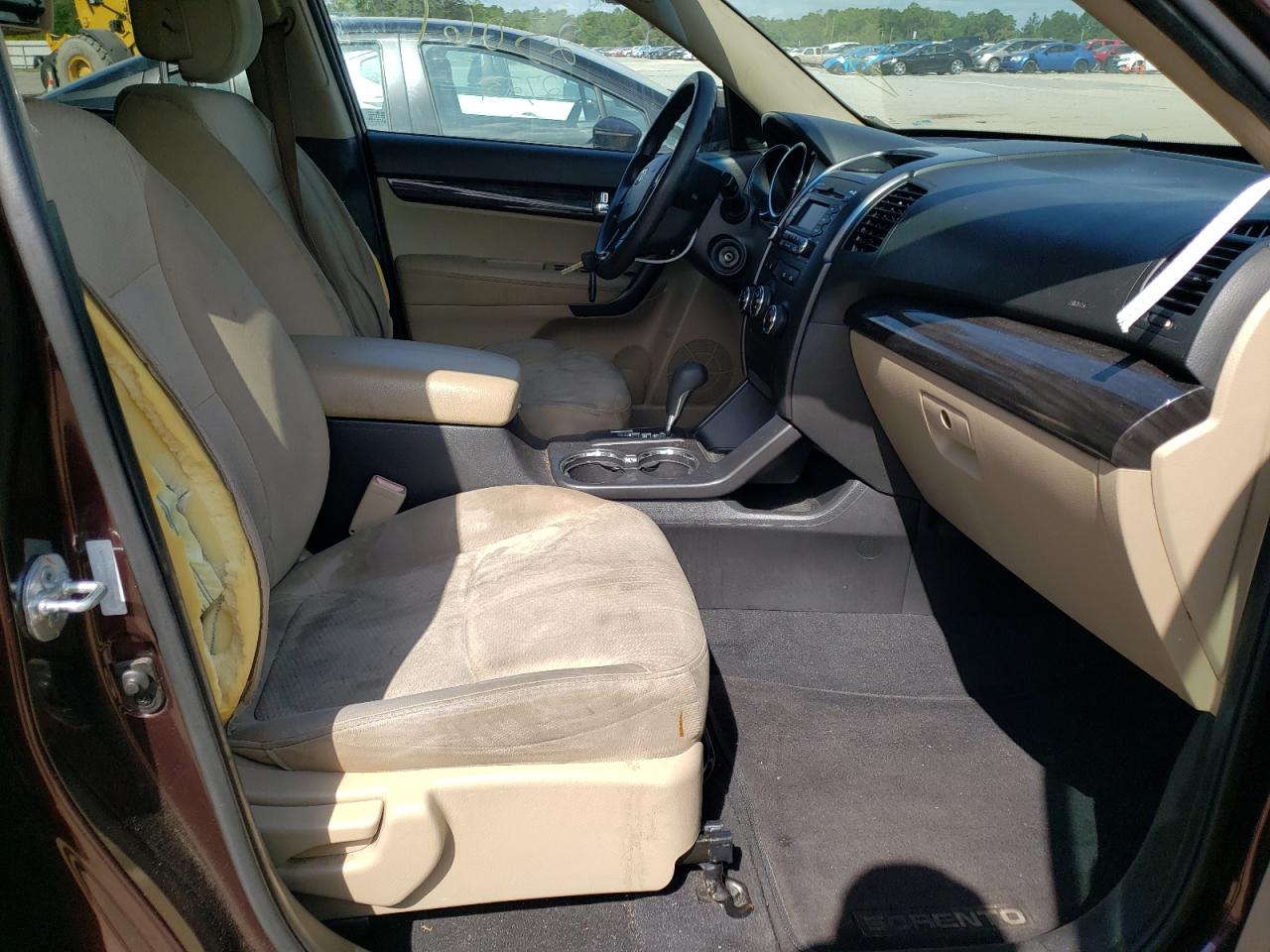 Photo 5 from auction – 2011 KIA SORENTO BA with VIN 5XYKT3A10BG179632