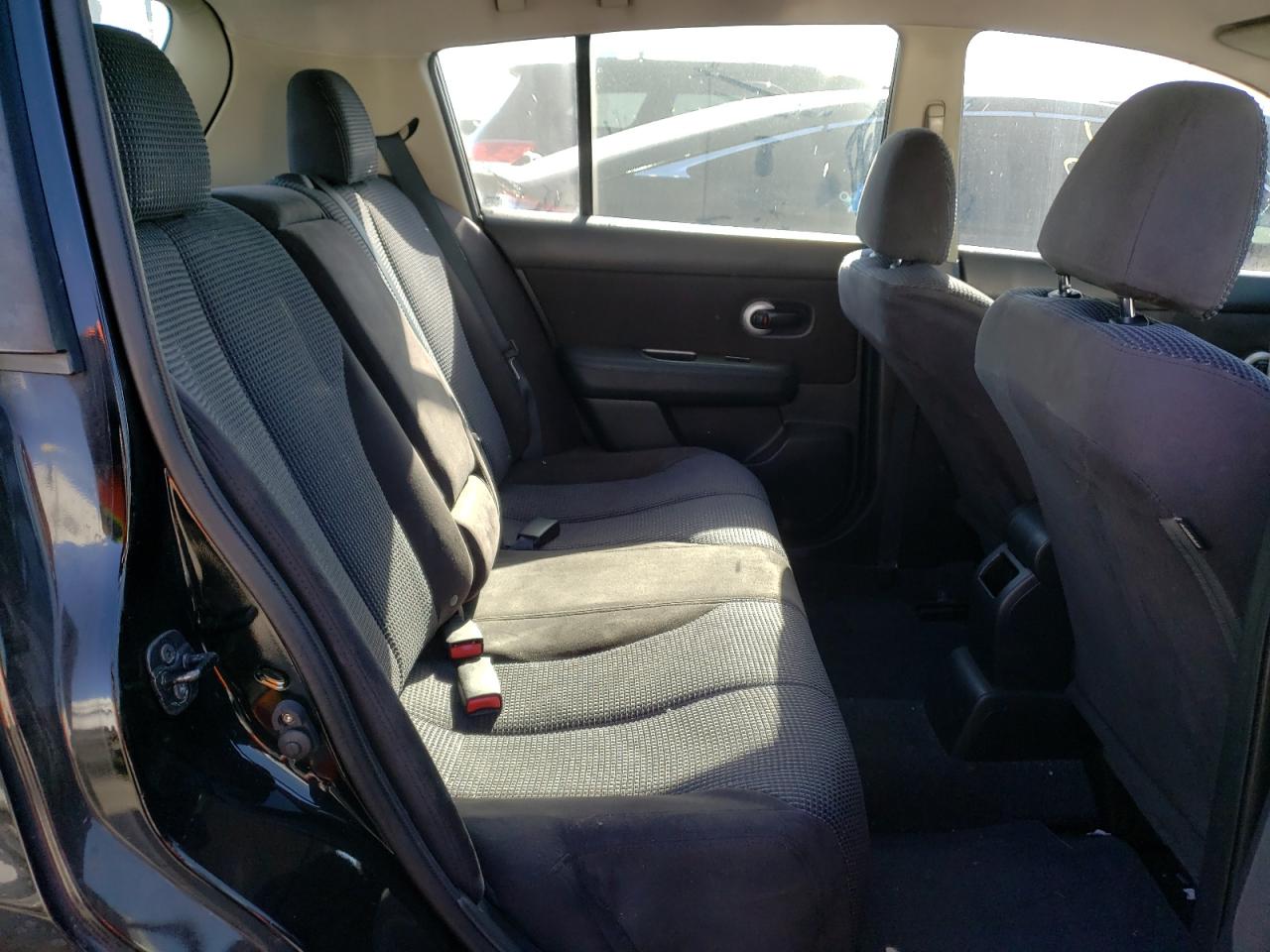Photo 6 from auction – 2011 NISSAN VERSA S with VIN 3N1BC1CP7BL506769