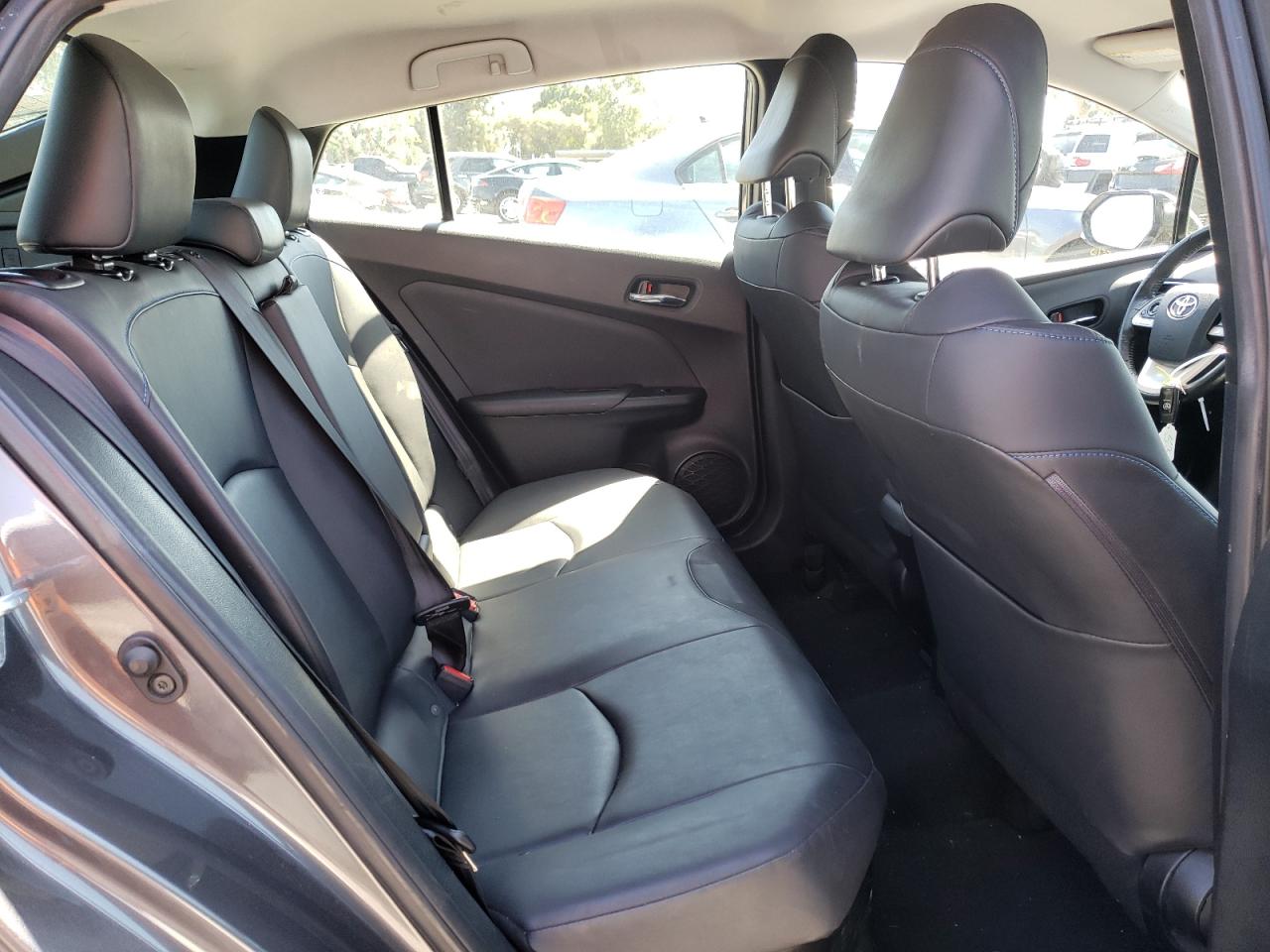 Photo 6 from auction – 2016 TOYOTA PRIUS with VIN JTDKARFU4G3510087