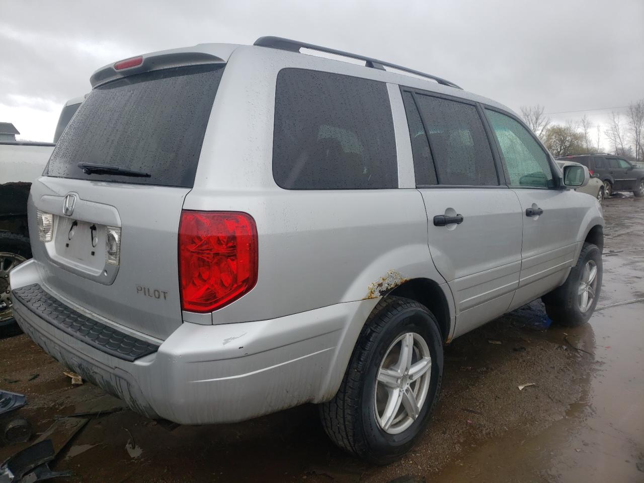 Photo 4 from auction – 2004 HONDA PILOT EX with VIN 2HKYF18494H514193