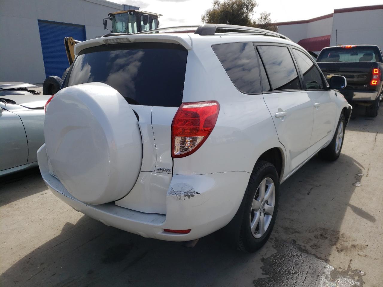 Photo 4 from auction – 2008 TOYOTA RAV4 LIMIT with VIN JTMBD31V385132340