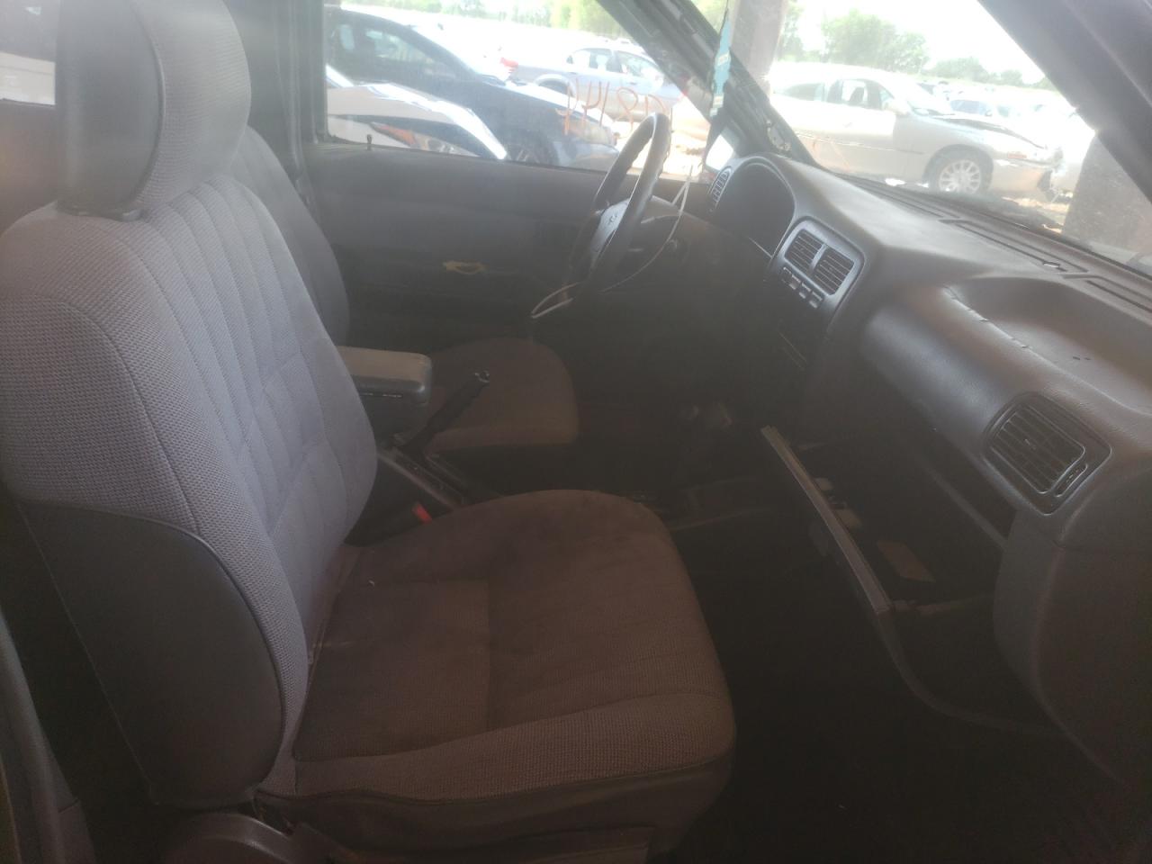 Photo 5 from auction – 1995 NISSAN PATHFINDER with VIN JN8HD17Y2SW018979