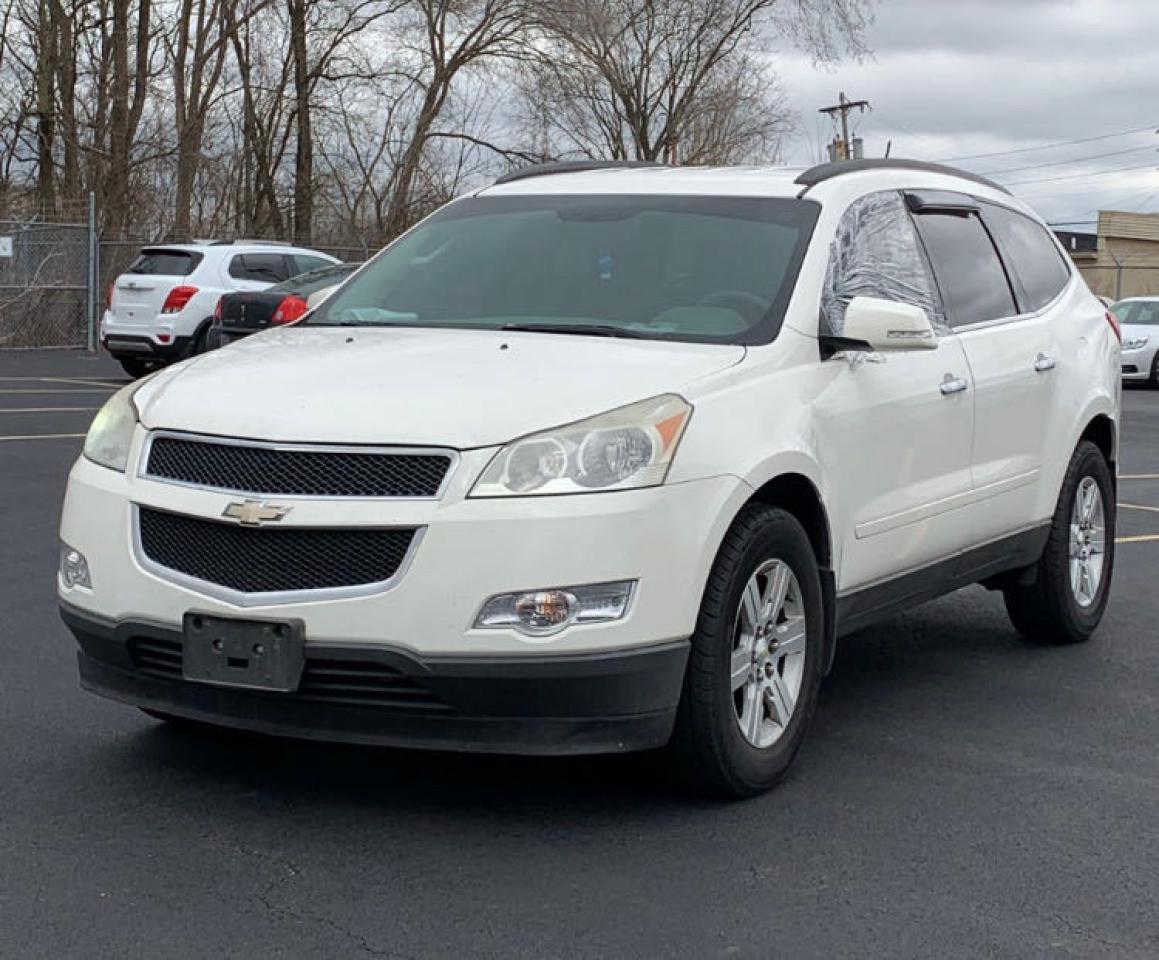 Photo 2 from auction – 2011 CHEVROLET TRAVERSE L with VIN 1GNKVGED2BJ130980