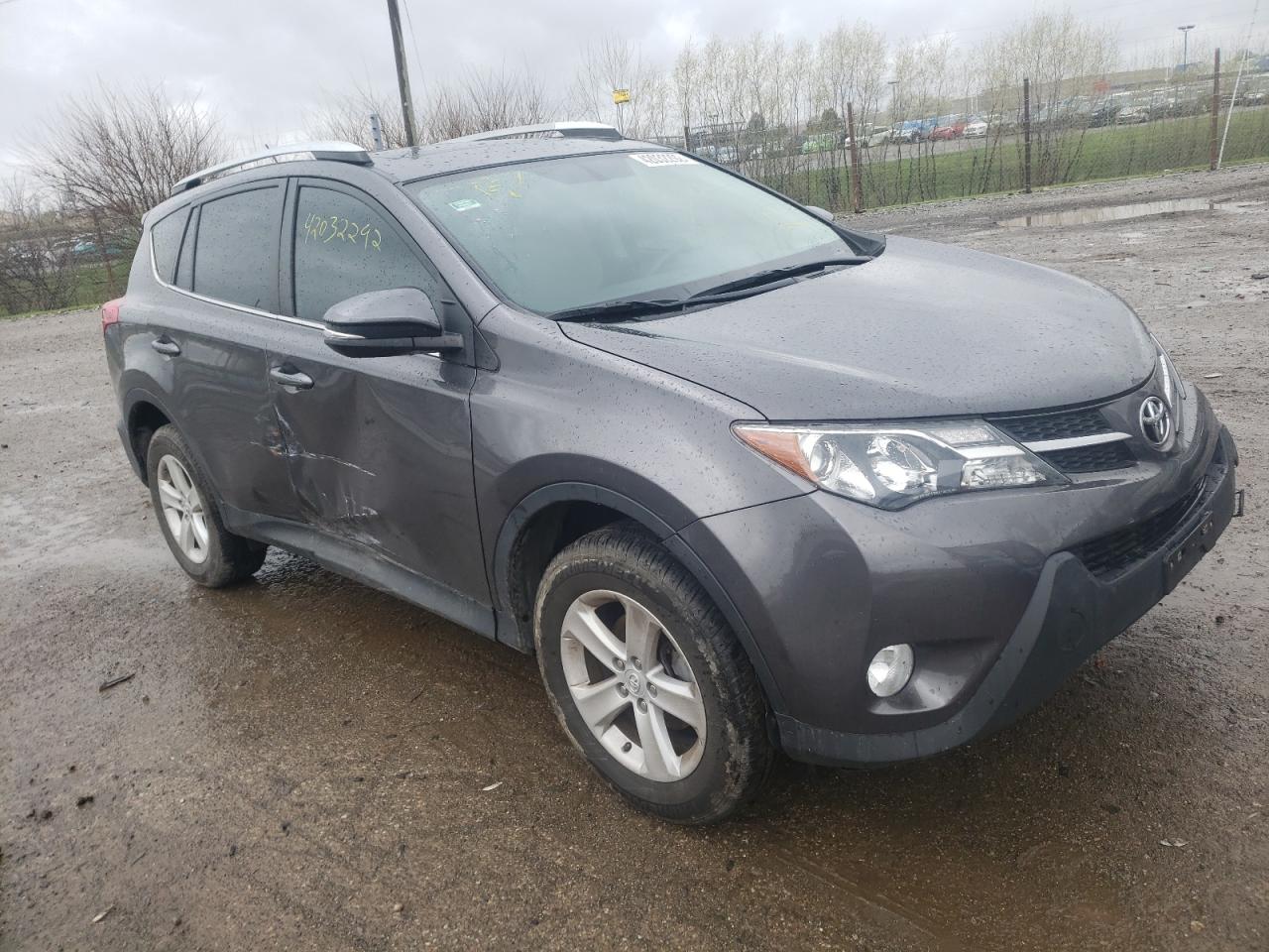 TOYOTA RAV4 XLE 2014 with VIN 2T3RFREV6EW197323 - Photo from auction