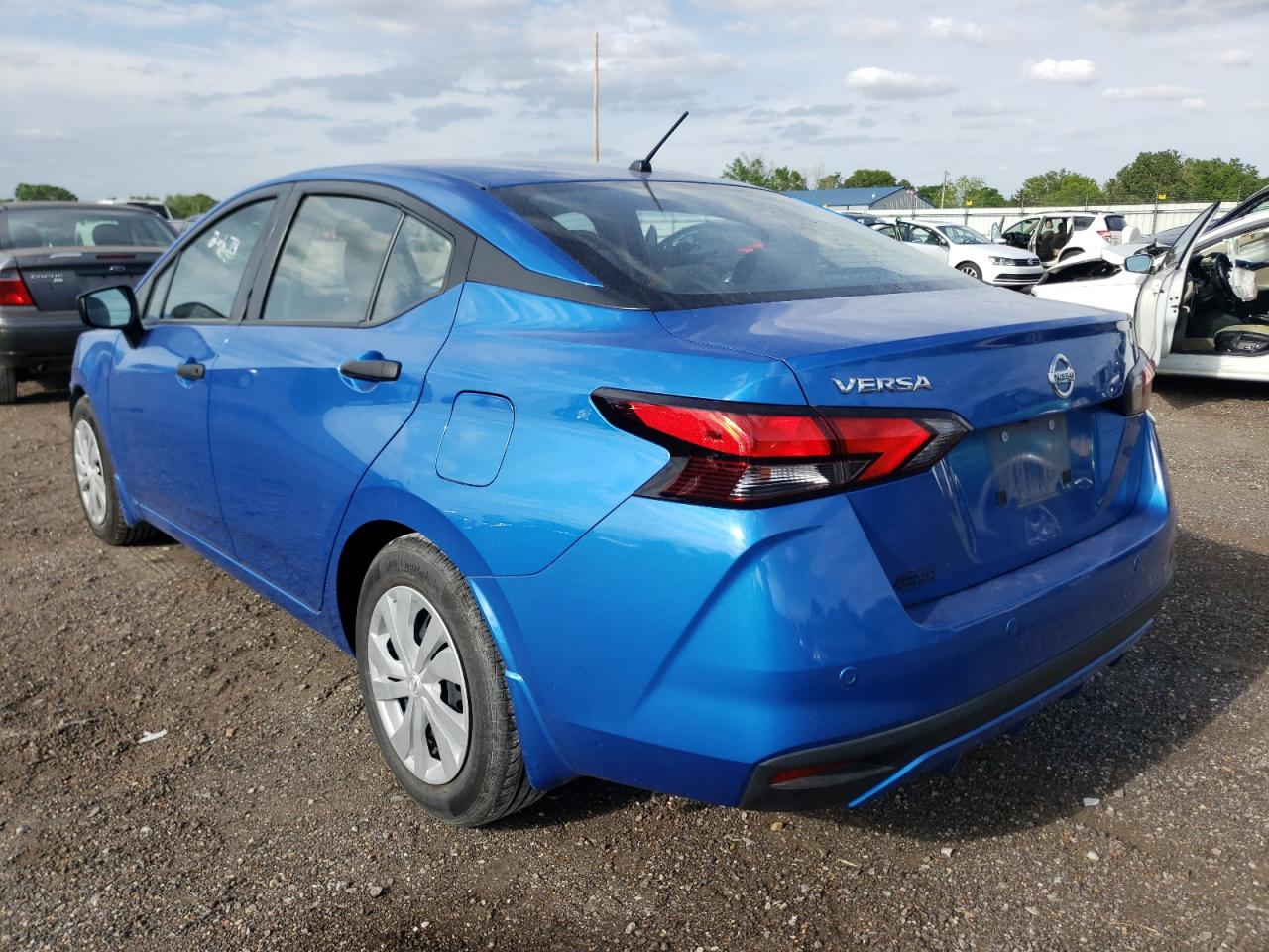 Photo 3 from auction – 2020 NISSAN VERSA S with VIN 3N1CN8DV1LL876623
