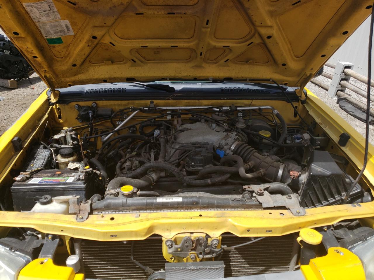 Photo 7 from auction – 2004 NISSAN FRONTIER C with VIN 1N6ED27T44C402885