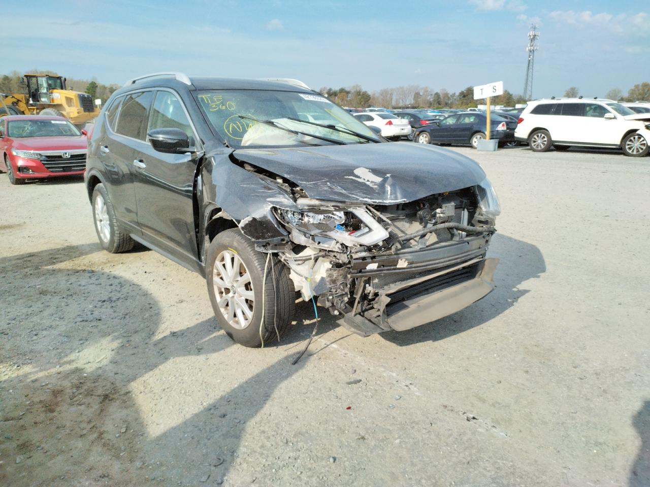 NISSAN ROGUE S 2018 with VIN JN8AT2MT1JW450125 - Photo from auction