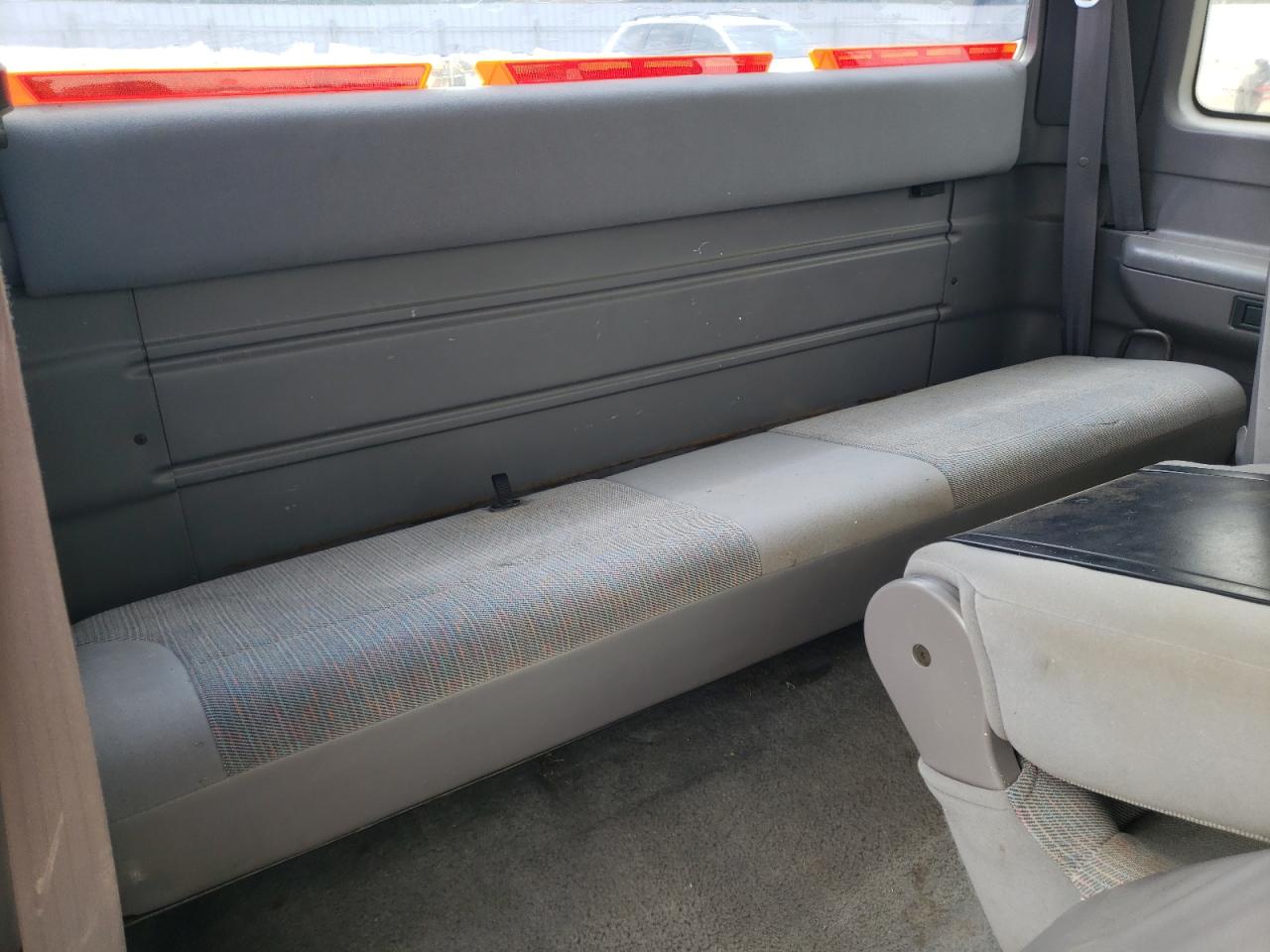 Photo 6 from auction – 1995 FORD F250 with VIN 1FTHX25F4SKB53186