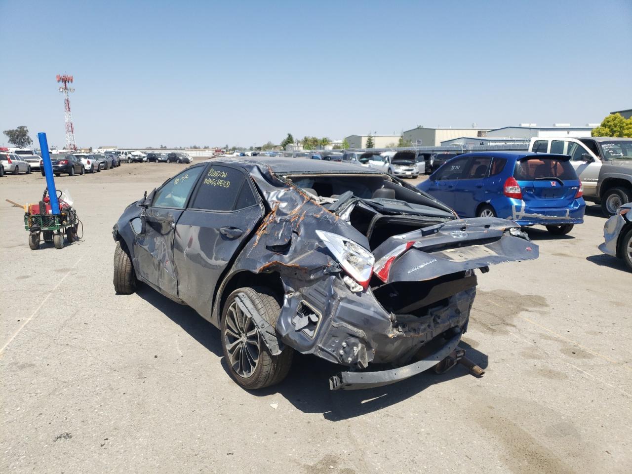 Photo 3 from auction – 2016 TOYOTA COROLLA L with VIN 5YFBURHE0GP557444
