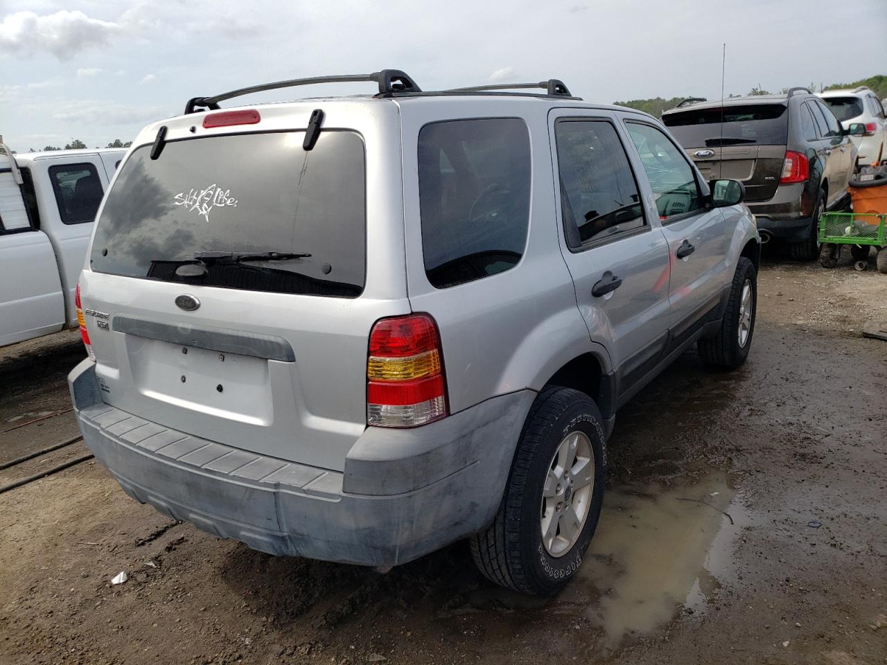 Photo 4 from auction – 2005 FORD ESCAPE XLT with VIN 1FMYU03175DA17515