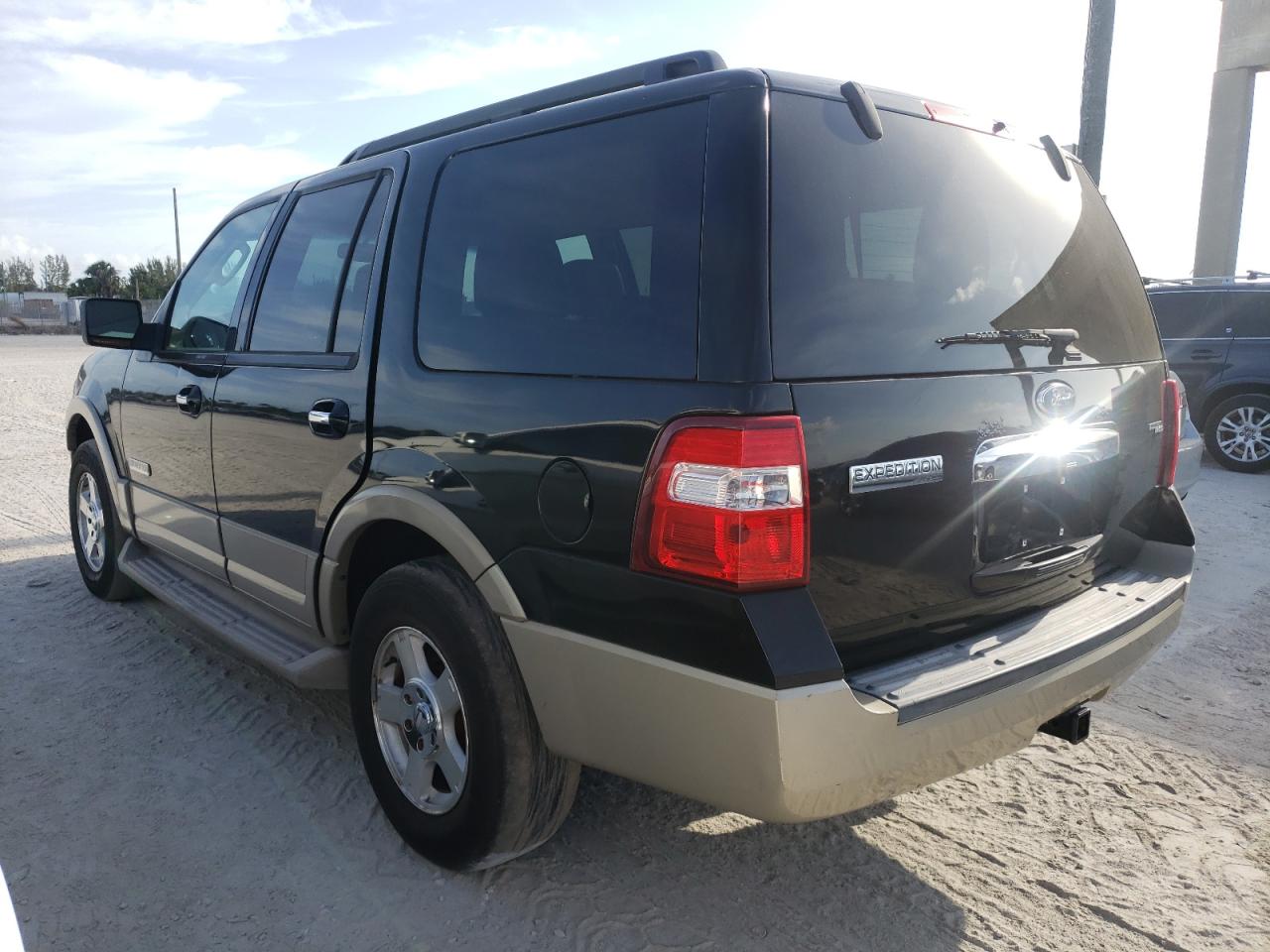Photo 3 from auction – 2007 FORD EXPEDITION with VIN 1FMFU175X7LA47644