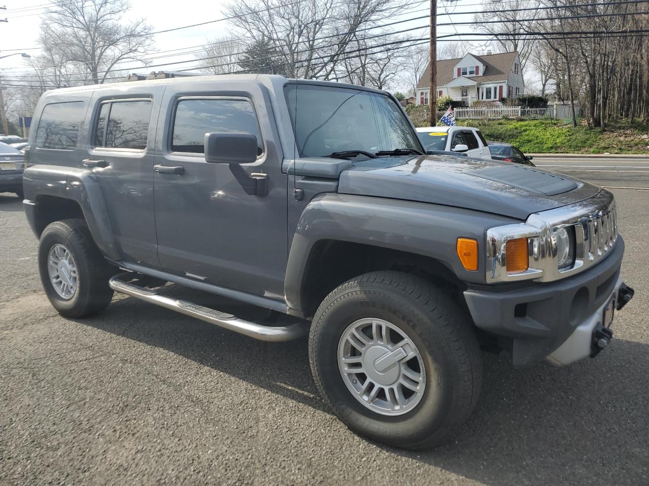 HUMMER H3 2009 with VIN 5GTEN13E198140523 - Photo from auction