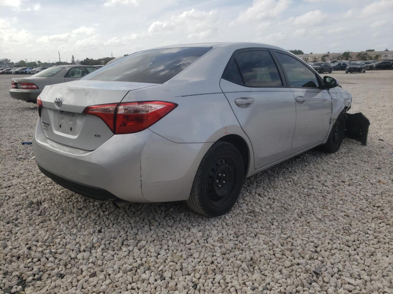 Photo 4 from auction – 2018 TOYOTA COROLLA L with VIN 2T1BURHEXJC030678