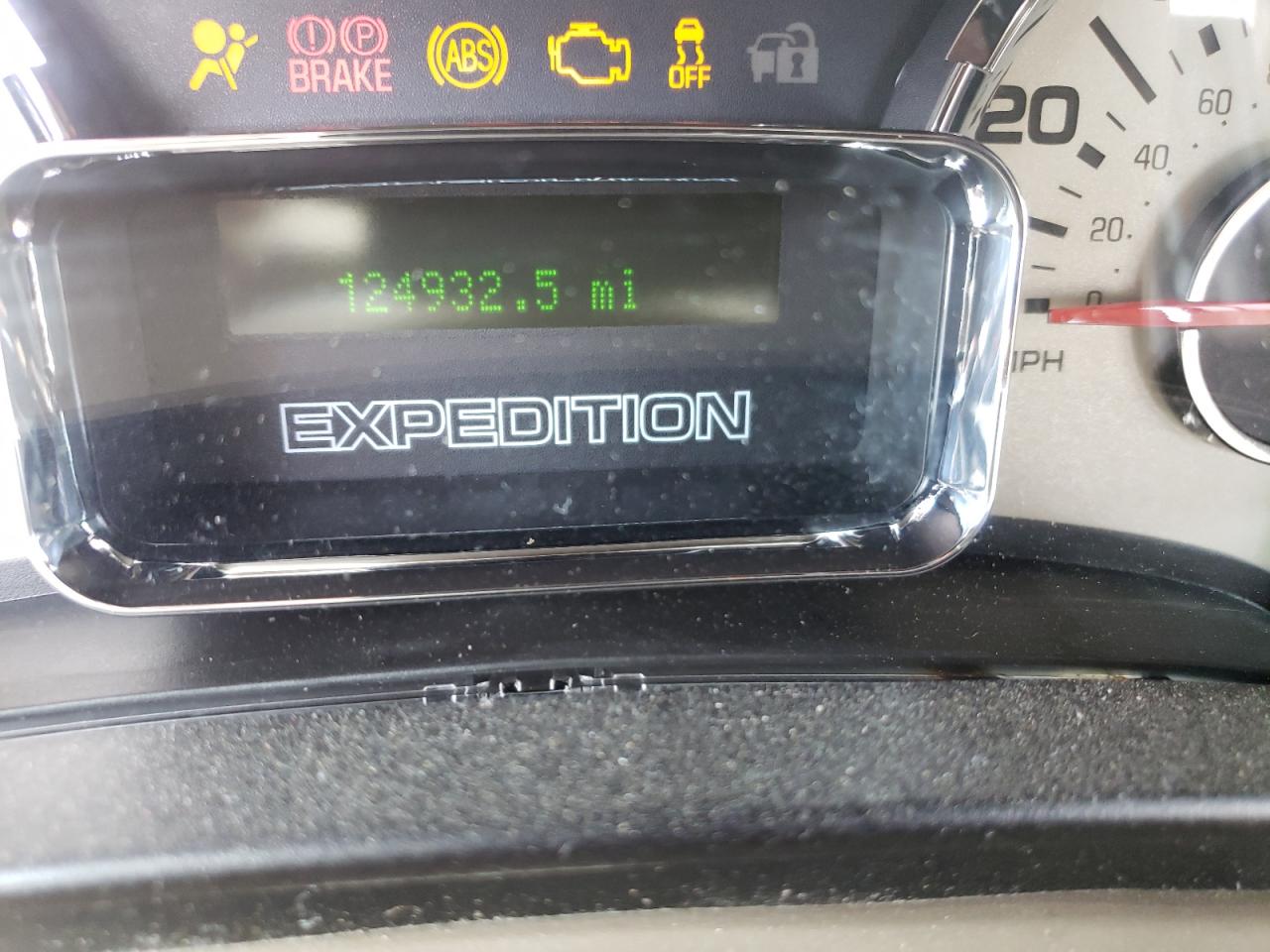 Photo 8 from auction – 2014 FORD EXPEDITION with VIN 1FMJU1H55EEF61640