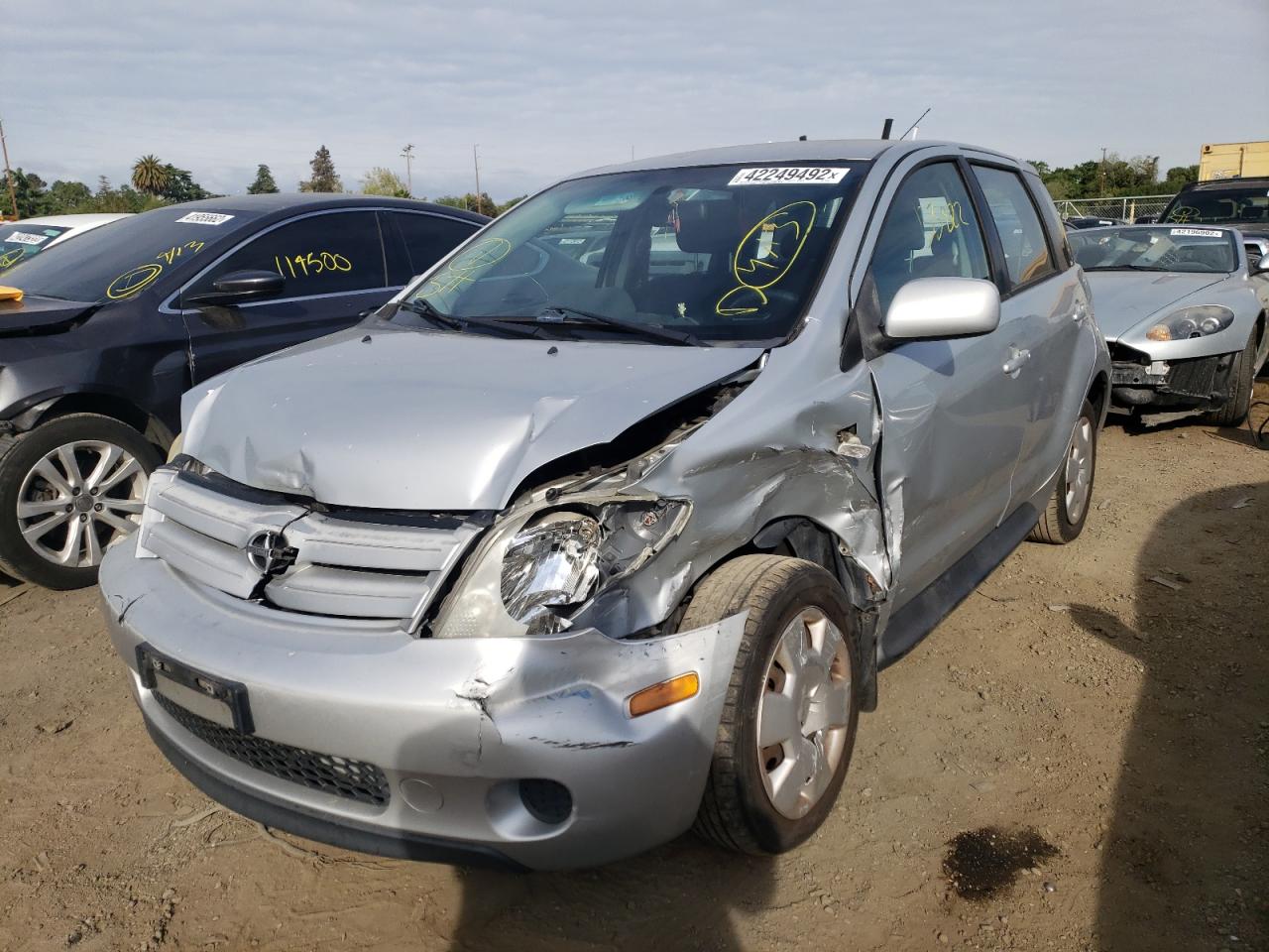 Photo 2 from auction – 2005 TOYOTA SCION XA with VIN JTKKT604750109500