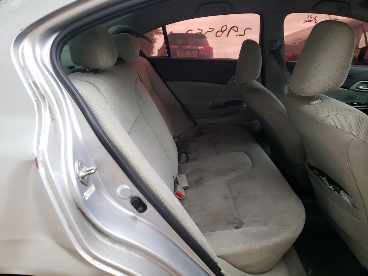 Photo 6 from auction – 2012 HONDA CIVIC LX with VIN 19XFB2F50CE005228