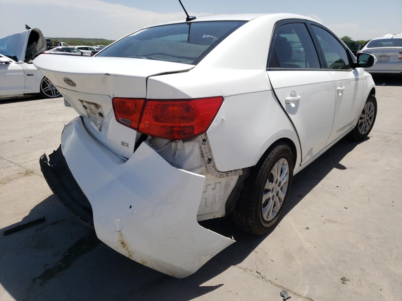 Photo 4 from auction – 2010 KIA FORTE EX with VIN KNAFU4A23A5850728