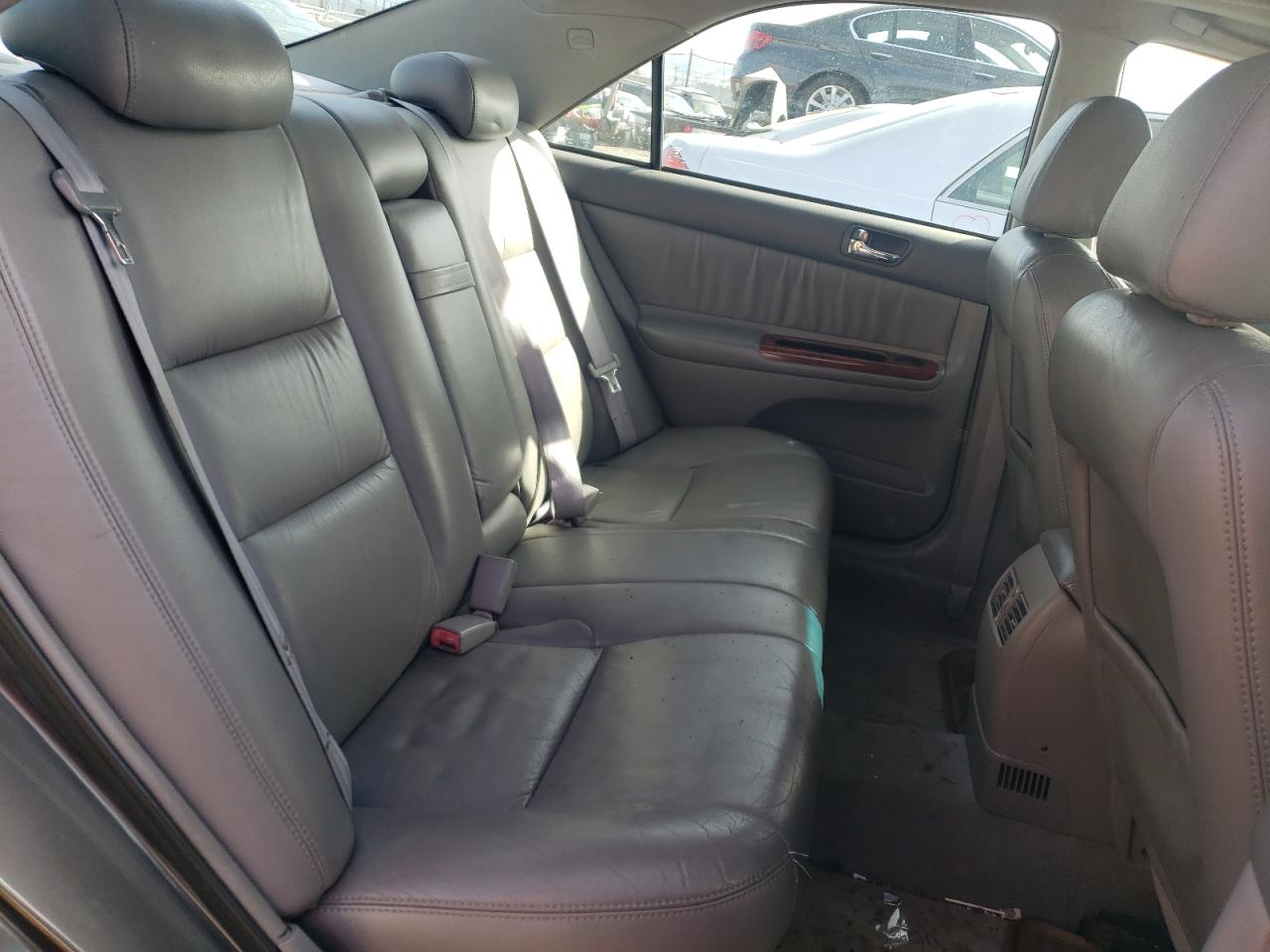 Photo 6 from auction – 2003 TOYOTA CAMRY LE with VIN 4T1BF30K43U564219