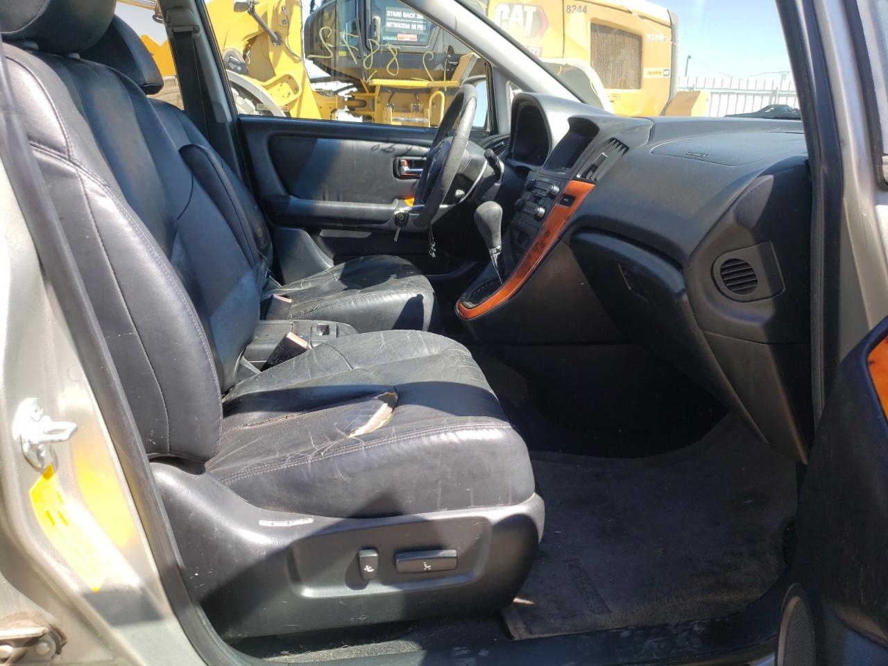 Photo 5 from auction – 2002 LEXUS RX 300 with VIN JTJGF10U420131504