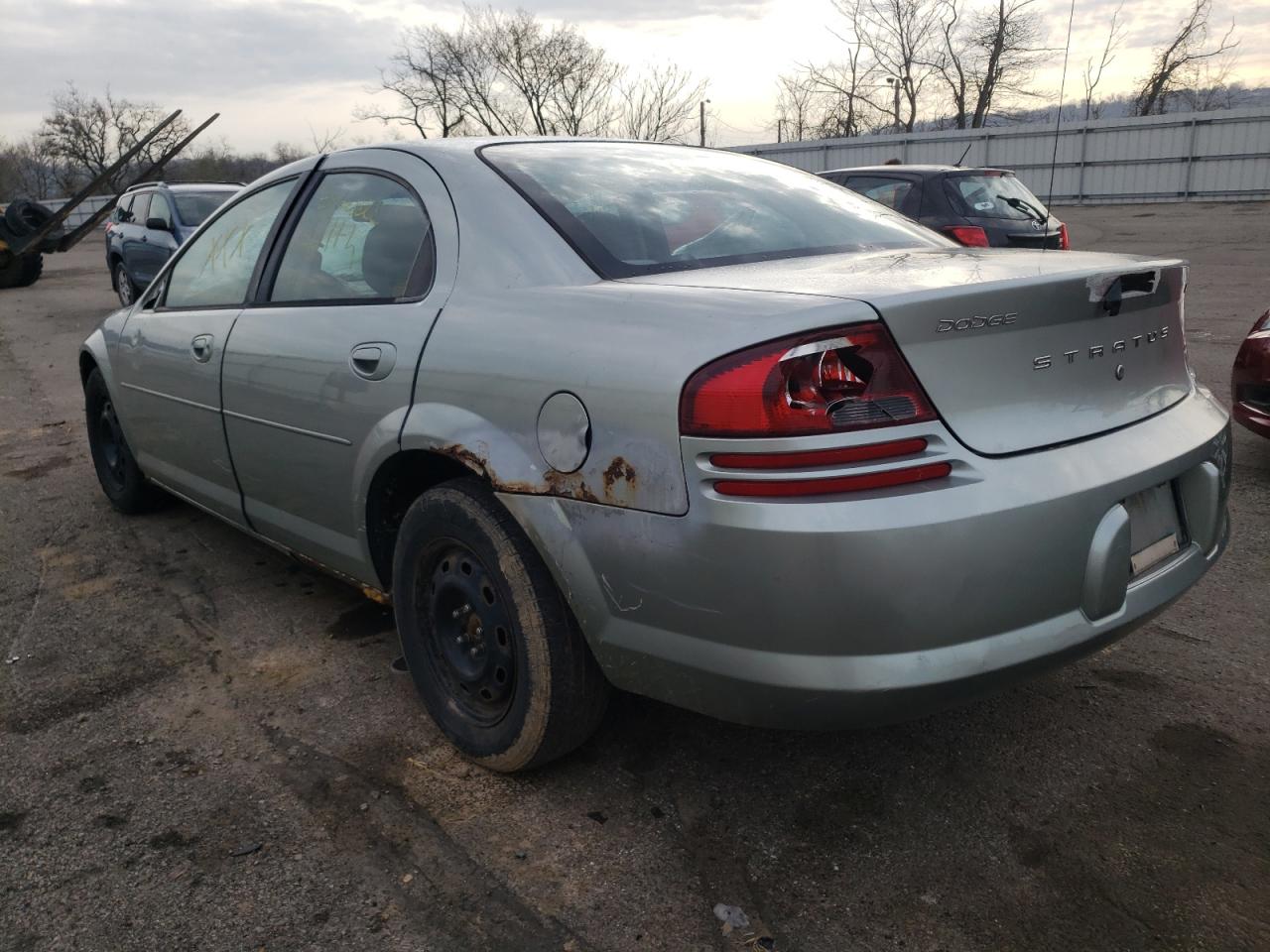 Photo 3 from auction – 2005 DODGE STRATUS SX with VIN 1B3EL46R15N647870