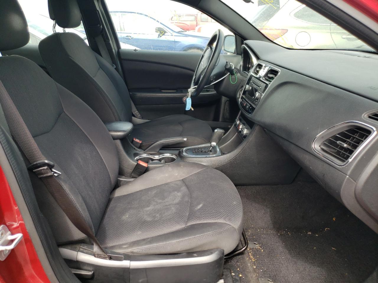 Photo 5 from auction – 2013 CHRYSLER 200 LX with VIN 1C3CCBAG9DN738761
