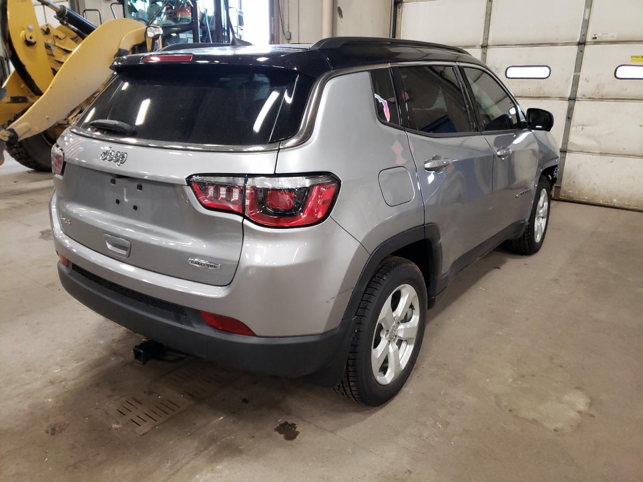 Photo 4 from auction – 2019 JEEP COMPASS LA with VIN 3C4NJDBBXKT602063