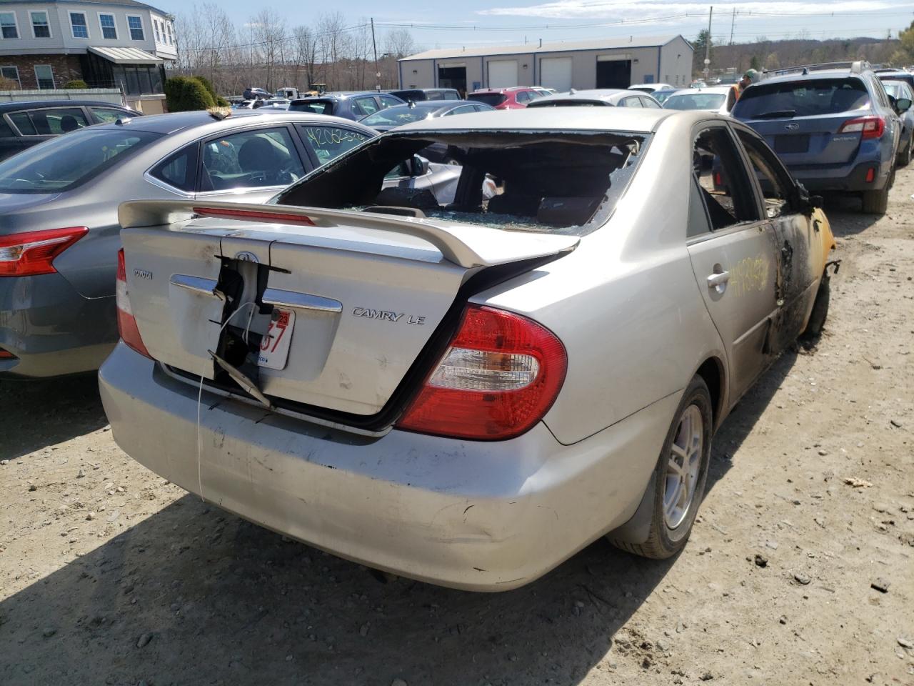 Photo 4 from auction – 2002 TOYOTA CAMRY LE with VIN 4T1BE32KX2U613261