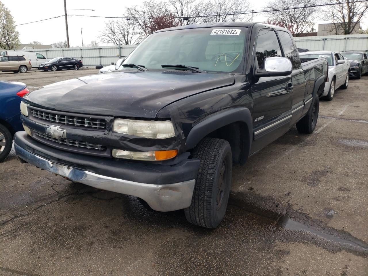Photo 2 from auction – 1999 CHEVROLET SILVERADO with VIN 1GCEK19T7XE104890
