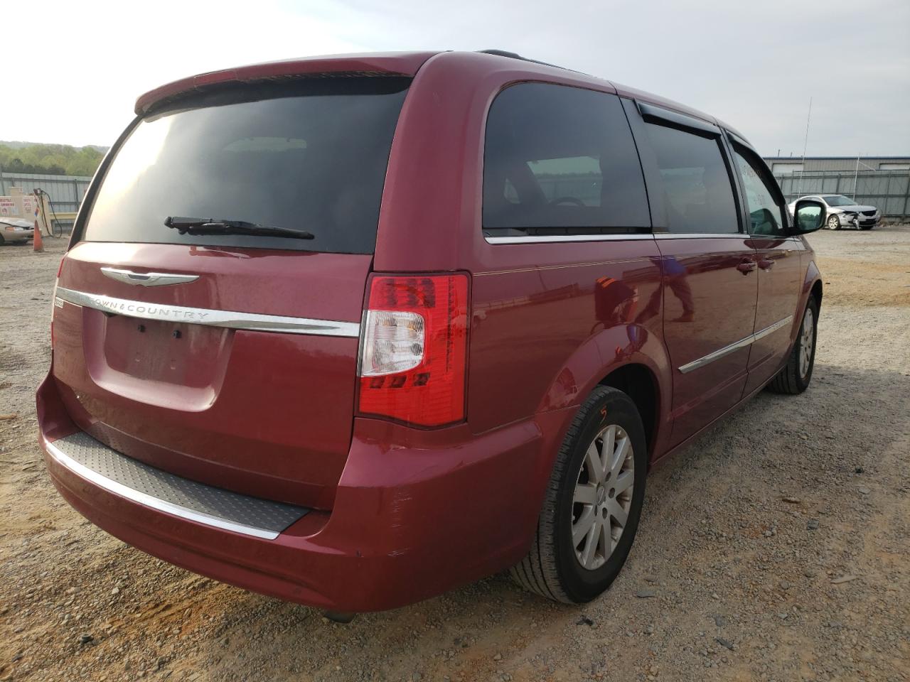 Photo 4 from auction – 2014 CHRYSLER TOWN & COU with VIN 2C4RC1BG1ER307463