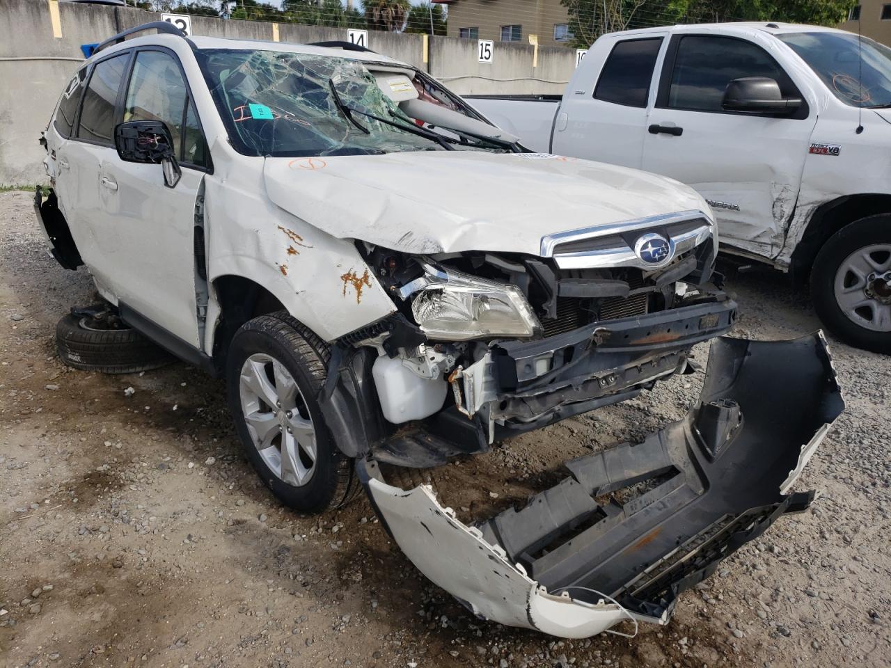 SUBARU FORESTER 2 2016 with VIN JF2SJADC2GH460581 - Photo from auction
