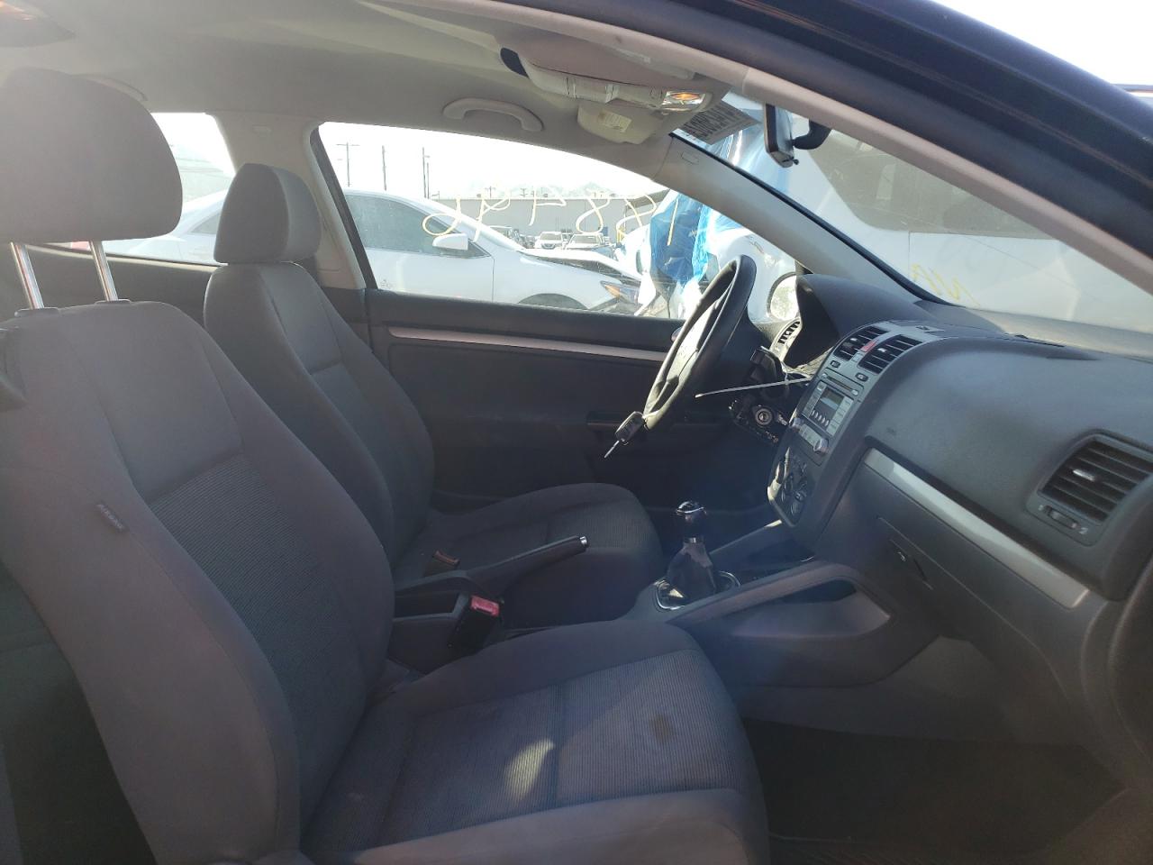 Photo 5 from auction – 2009 VOLKSWAGEN RABBIT with VIN WVWAB71K39W141811