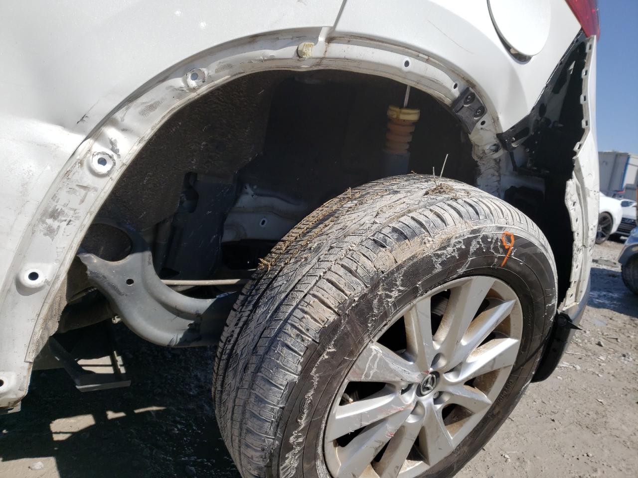 Photo 9 from auction – 2015 MAZDA CX-5 TOURI with VIN JM3KE4CY7F0537435