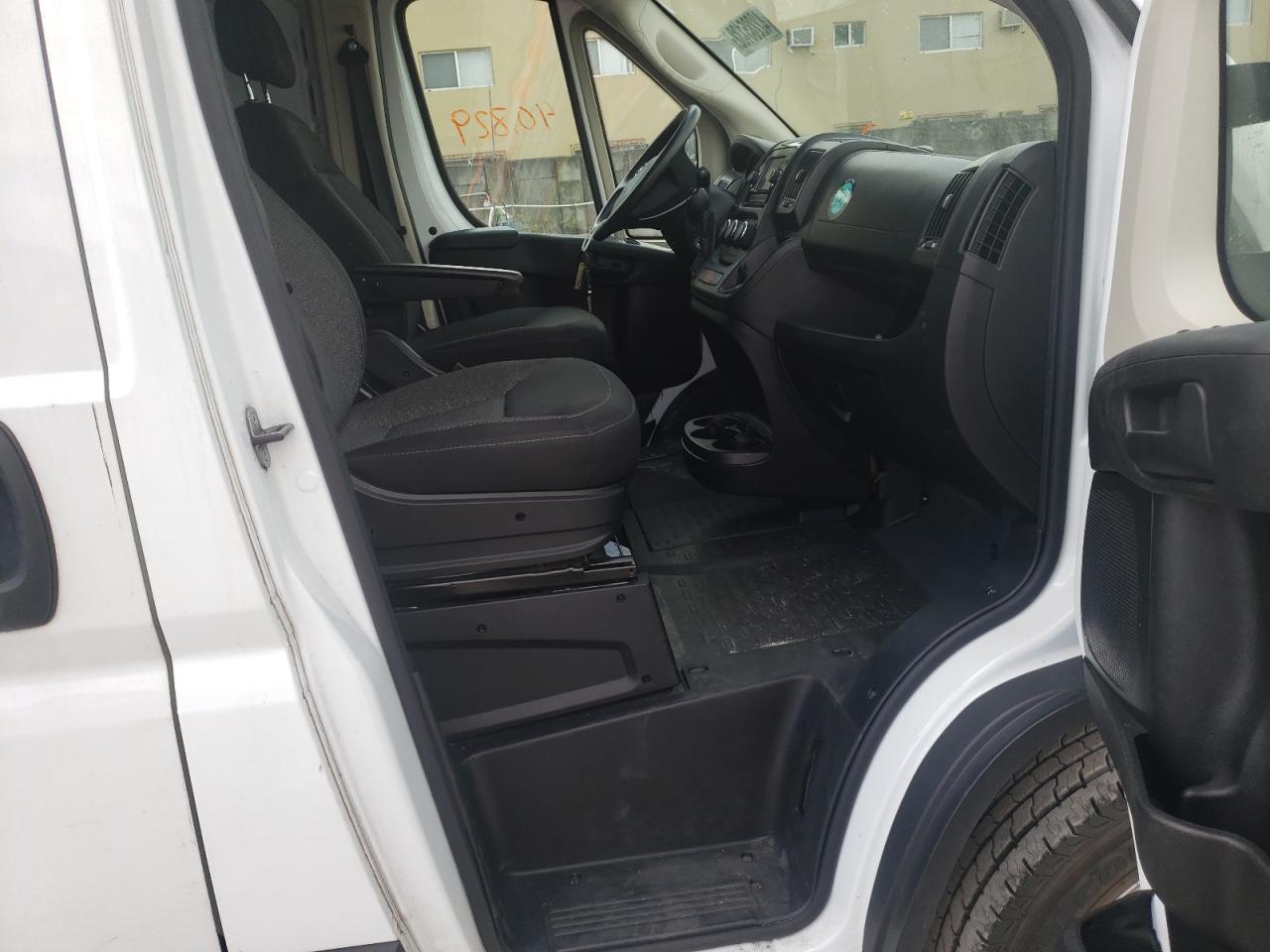 Photo 5 from auction – 2020 RAM PROMASTER with VIN 3C6TRVBG2LE103224