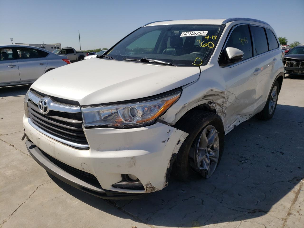 Photo 2 from auction – 2016 TOYOTA HIGHLANDER with VIN 5TDYKRFH3GS184968