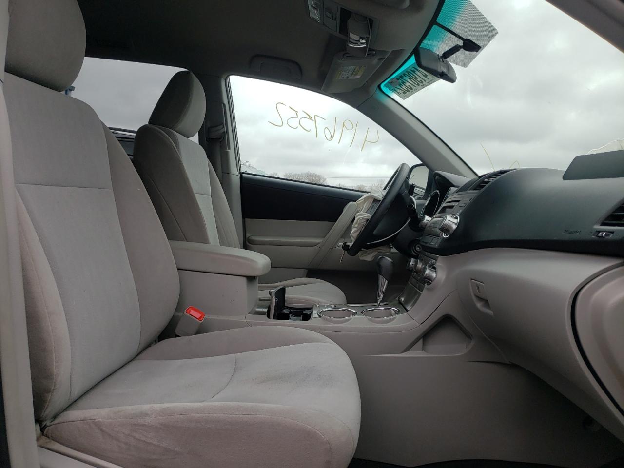 Photo 5 from auction – 2012 TOYOTA HIGHLANDER with VIN 5TDZA3EH5CS029127