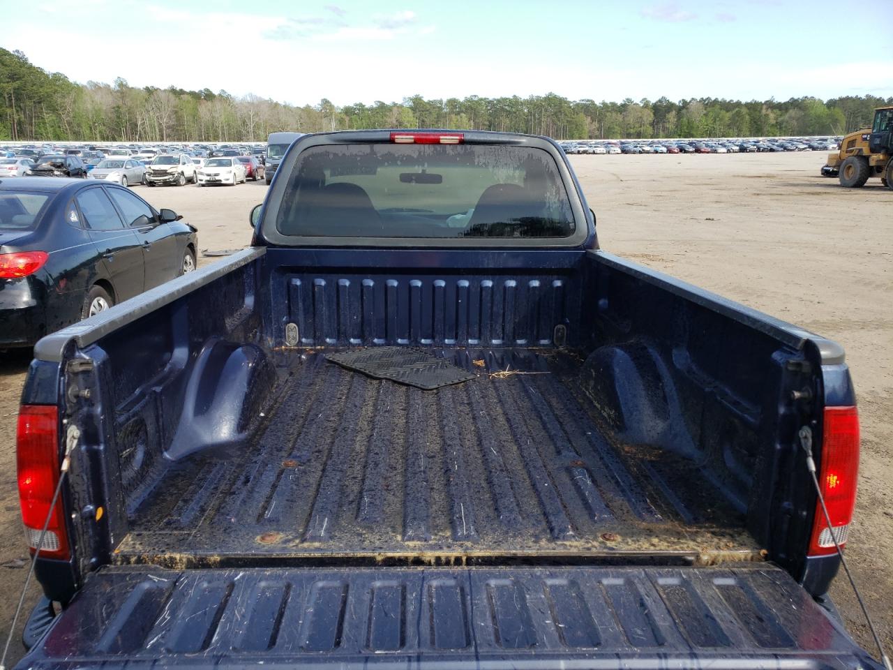 Photo 6 from auction – 2003 FORD F150 with VIN 2FTRF17W53CB07953
