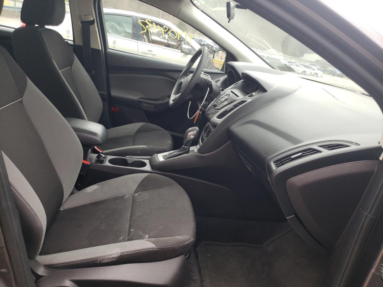 Photo 5 from auction – 2014 FORD FOCUS SE with VIN 1FADP3F2XEL235105